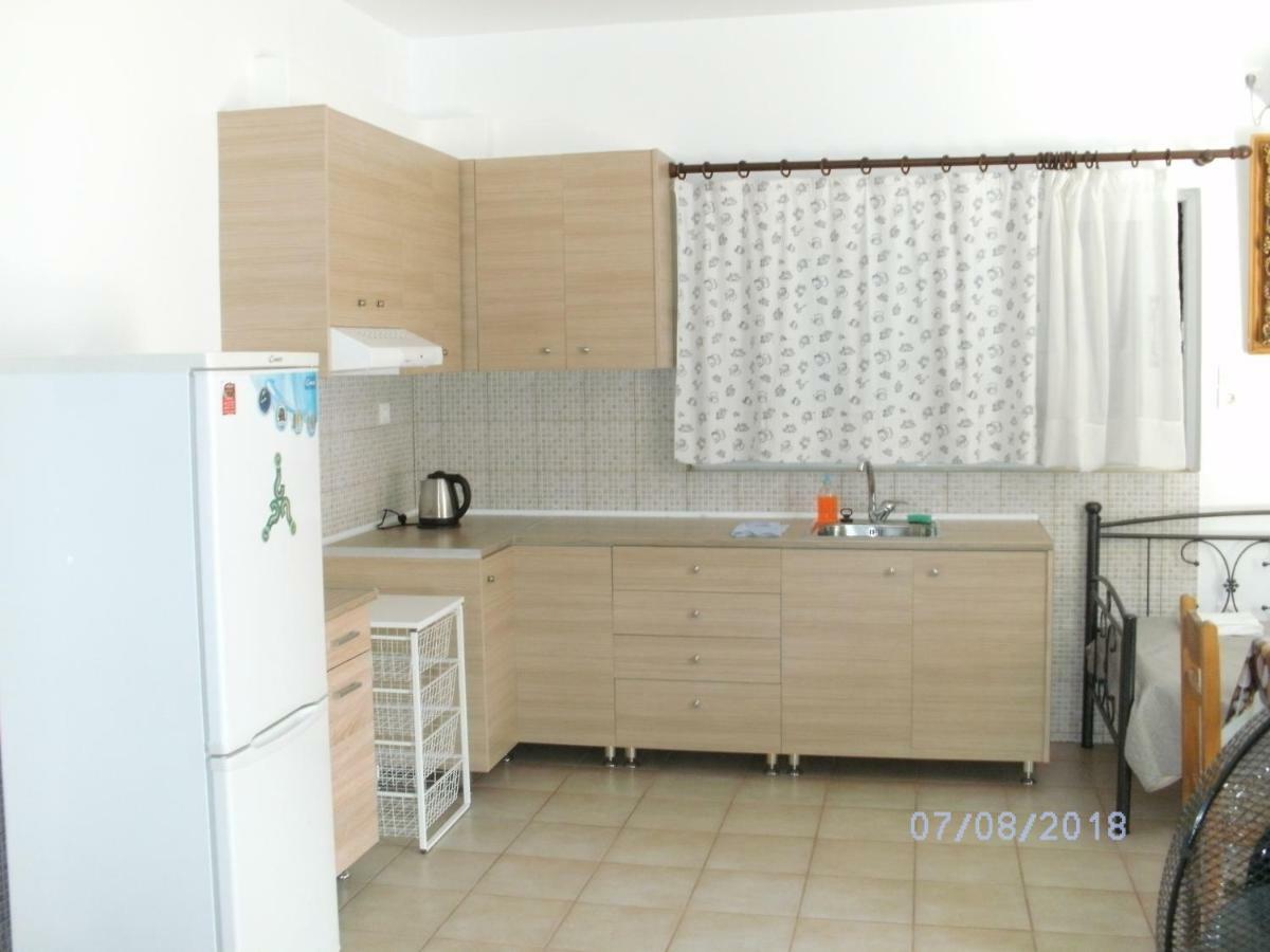 Nina Rooms Артемида Екстериор снимка